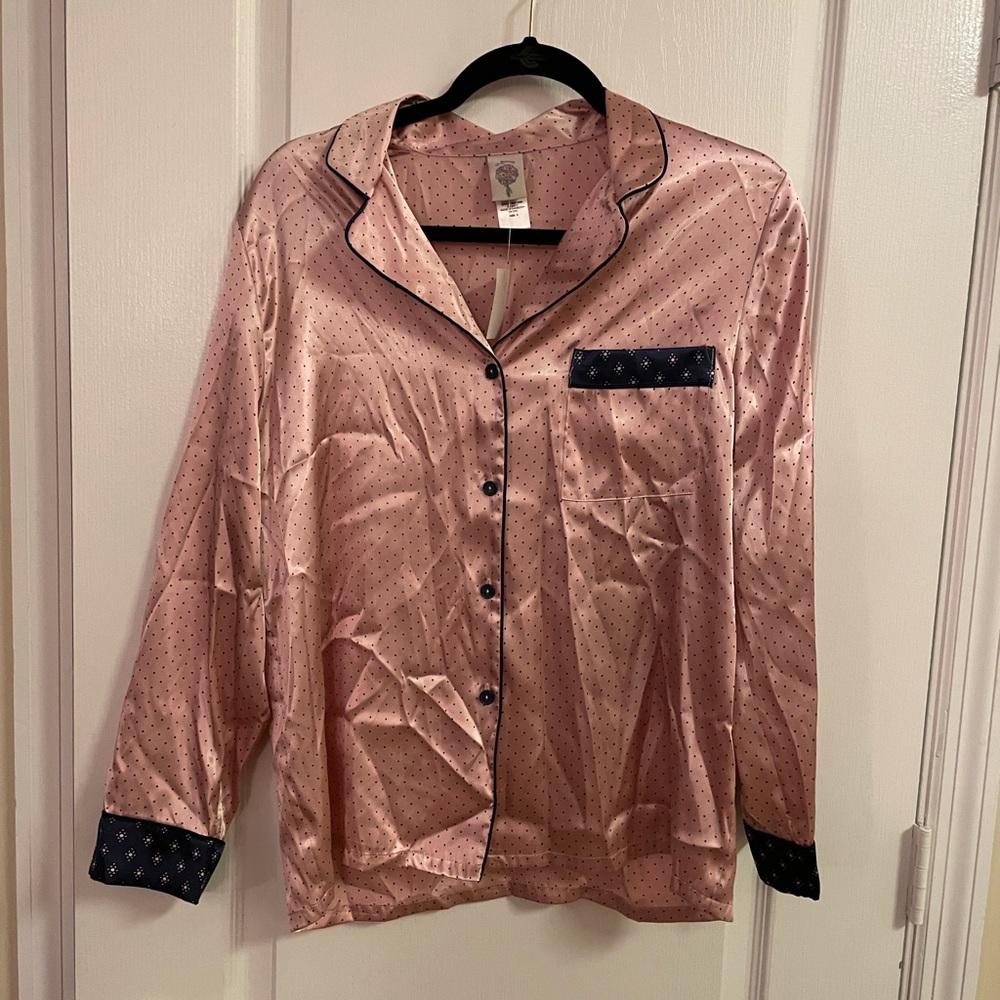 NEW WITH TAGS SATIN PAJAMA SET